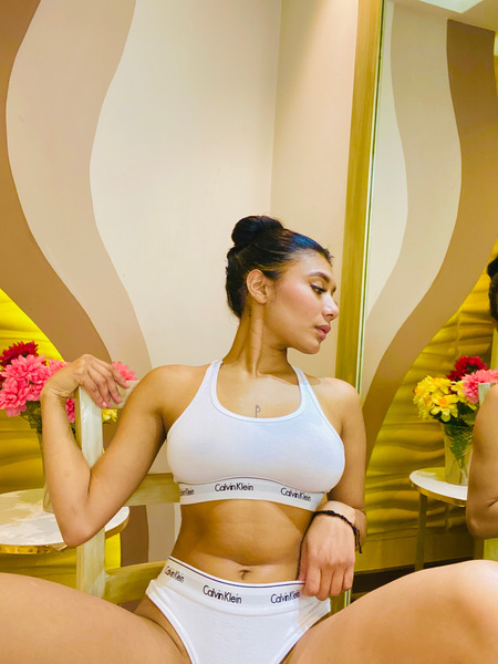 Live sex webcam photo for ChloeHammad #3440071