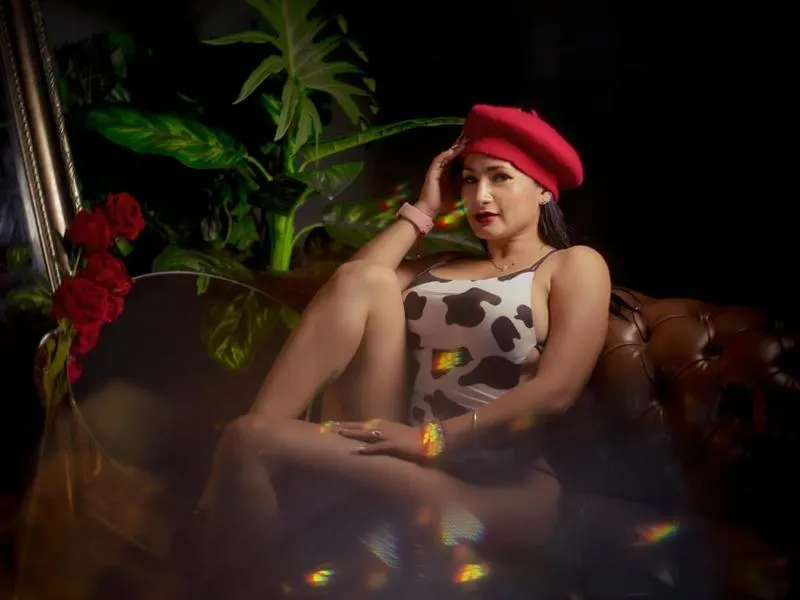 Live sex webcam photo for SabrinaHayek #3528576