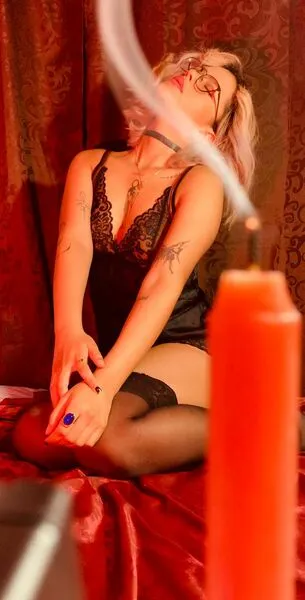 Live sex webcam photo for trixie18 #4051397