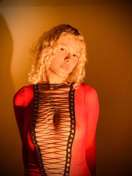 Live sex webcam photo for trixie18 #6082525