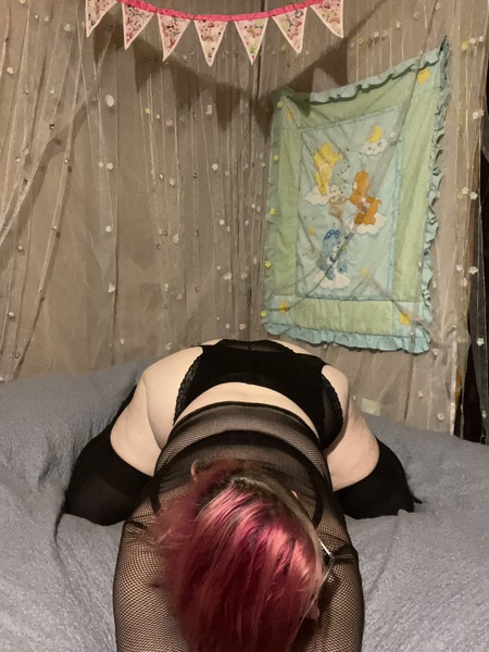 Live sex webcam photo for ChubbyLittlePrincess #6207235