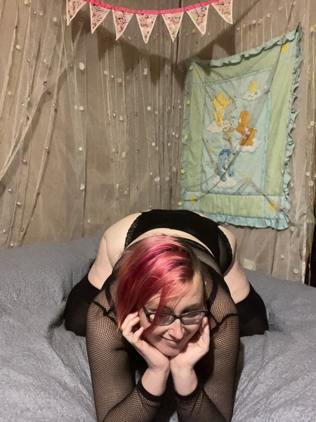 Live sex webcam photo for ChubbyLittlePrincess #6207236