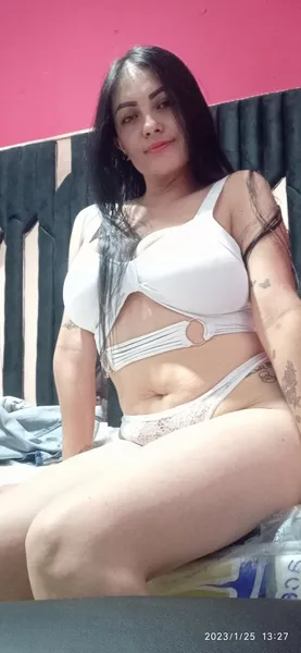 Live sex webcam photo for MarlyMilf #4036911