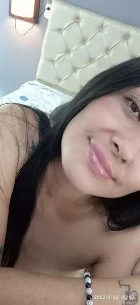 Live sex webcam photo for MarlyMilf #3559988