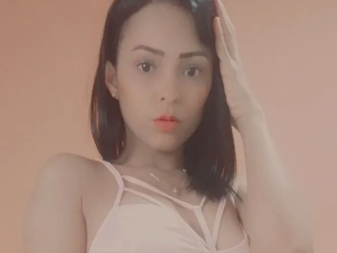 Live sex webcam photo for Hoterikax #2921936