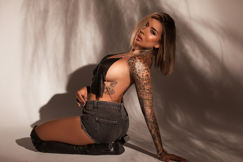 Live sex webcam photo for IsabellaNoure #4200290