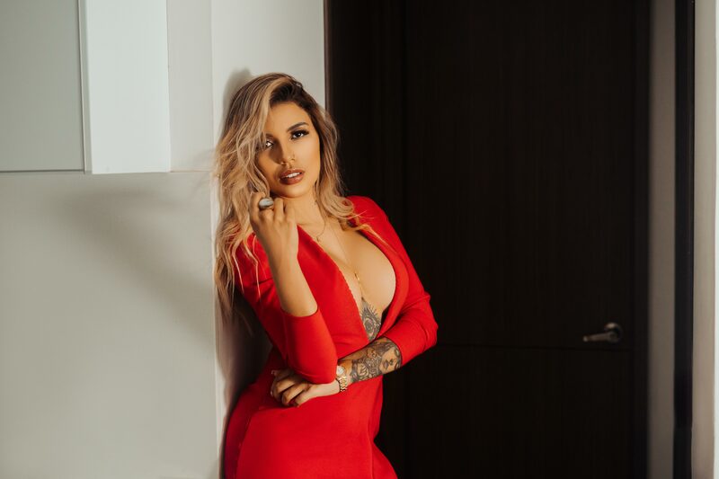 Live sex webcam photo for IsabellaNoure #4182271