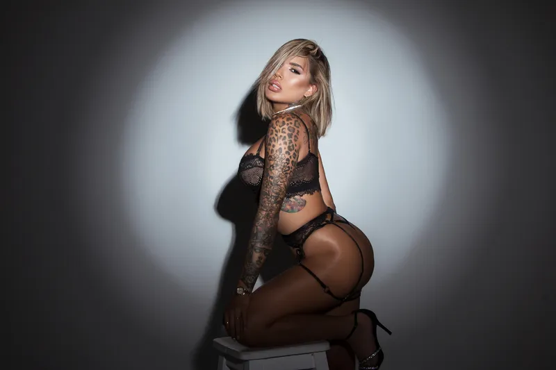 Live sex webcam photo for IsabellaNoure #4200297