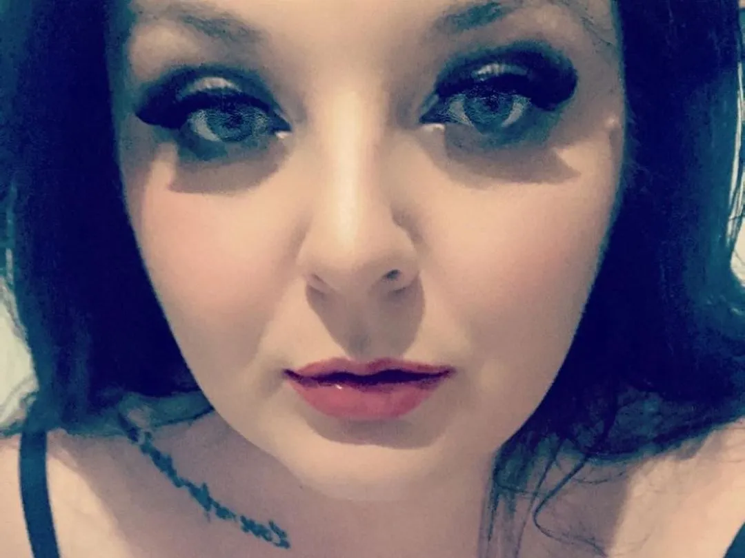 Live sex webcam photo for scarpettaskye #2976984