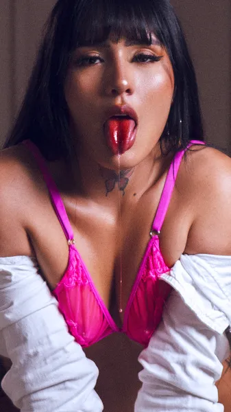 Live sex webcam photo for ScarlettCroft #4102040