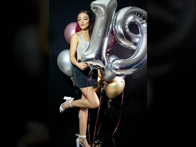Live sex webcam photo for IsiSmith #3671099