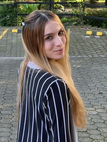 Live sex webcam photo for SarahRoux #3417549