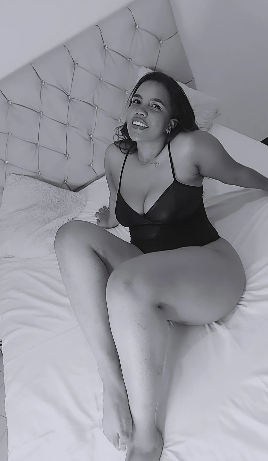 Live sex webcam photo for AngieCanndy #8721933