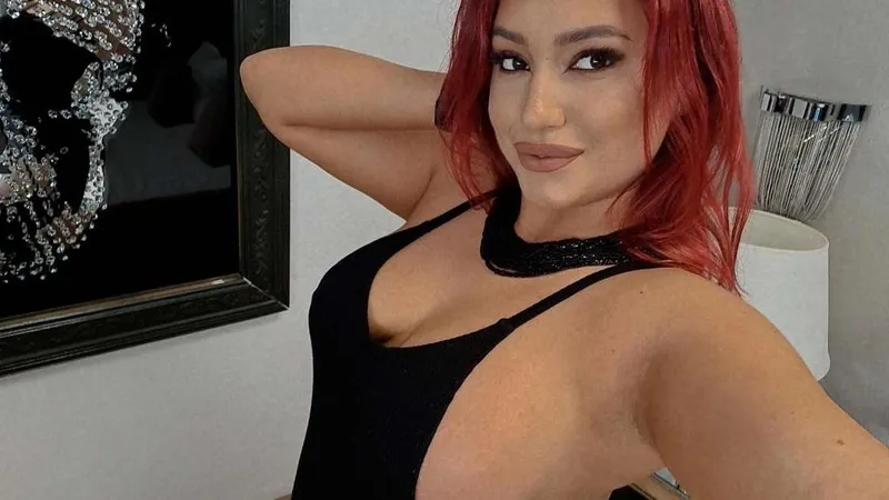 Live sex webcam photo for EmyHilton #5490003