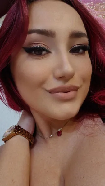 Live sex webcam photo for EmyHilton #2866668