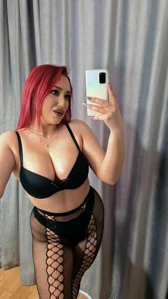 Live sex webcam photo for EmyHilton #4232945
