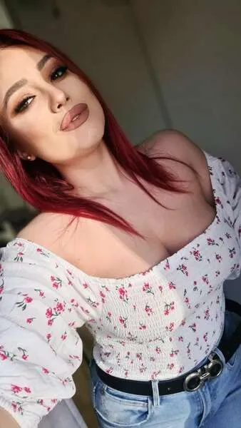 Live sex webcam photo for EmyHilton #4259670