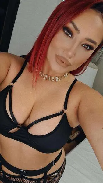 Live sex webcam photo for EmyHilton #5526102