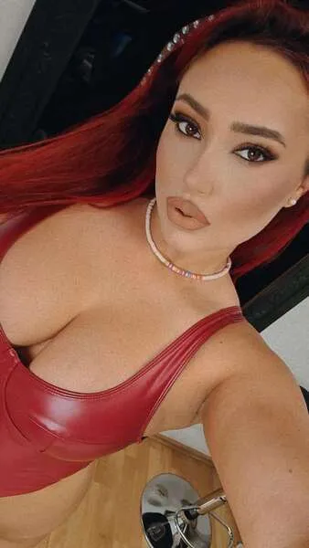 Live sex webcam photo for EmyHilton #5514579