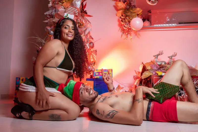 Live sex webcam photo for RoxanaAndGeorge #3103898