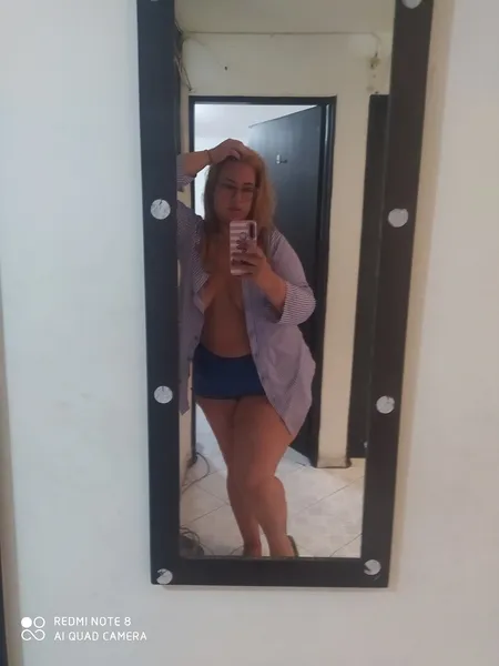 Live sex webcam photo for Sammanthafox #3252734