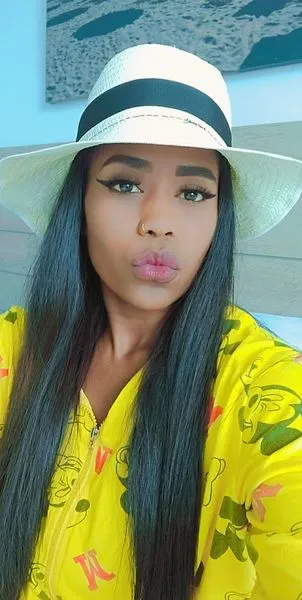 Live sex webcam photo for AmberEbonyy #3292648