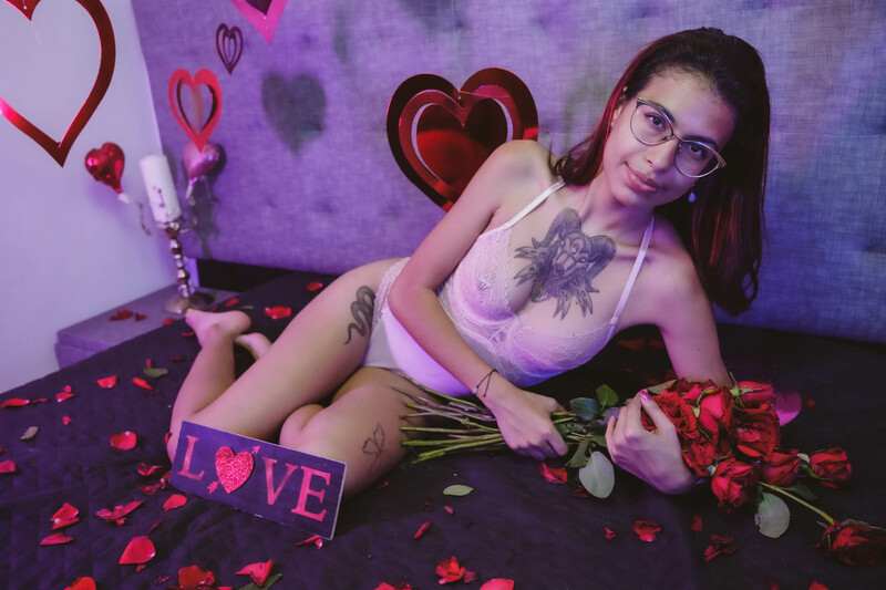 Live sex webcam photo for EmilyLopera #4040982