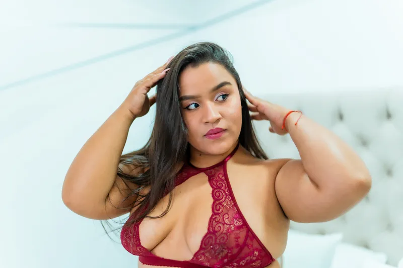 Live sex webcam photo for ElaBourn #4112103