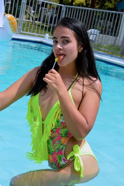 Live sex webcam photo for jessisquirt #3166135