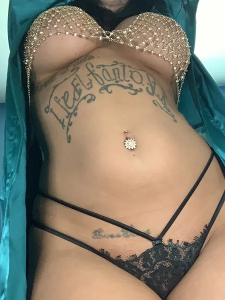 Live sex webcam photo for PhoenixAshe #2900229