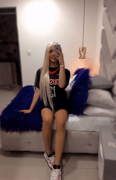 Live sex webcam photo for KimberlyyQueen #2956893