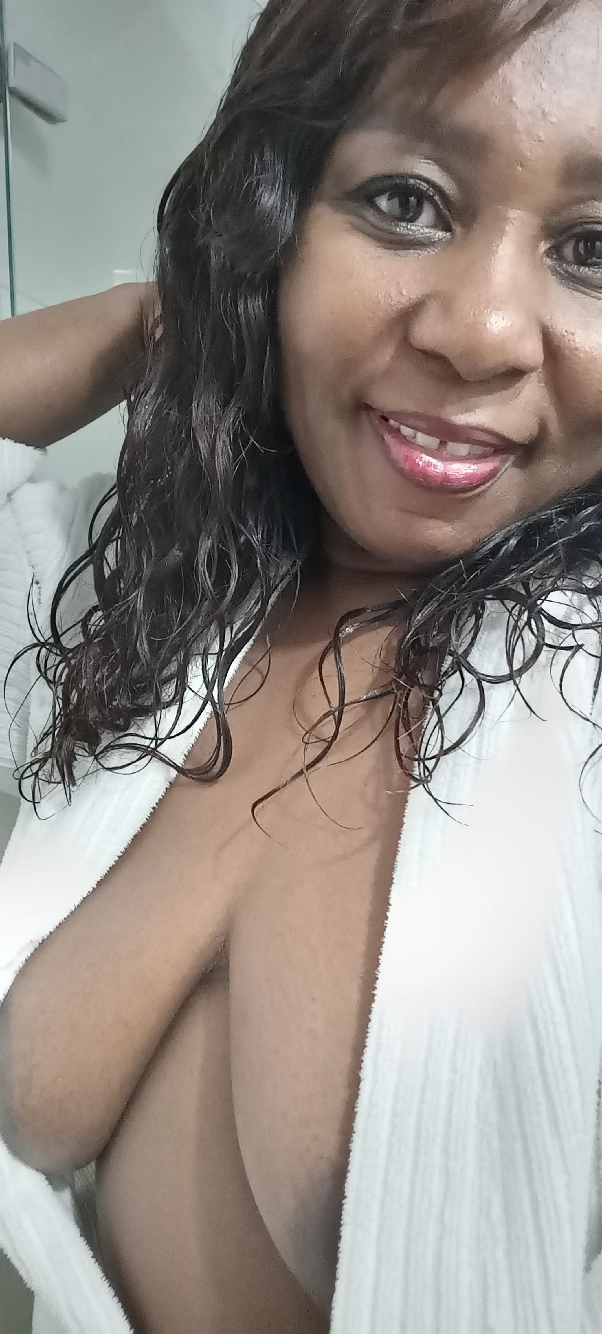 Live sex webcam photo for SexyAssLucy #7792255