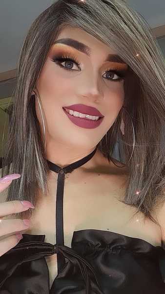 Live sex webcam photo for SexyCharlottets #3467714