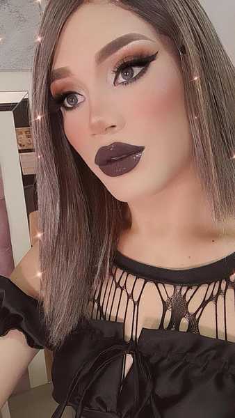 Live sex webcam photo for SexyCharlottets #3467716