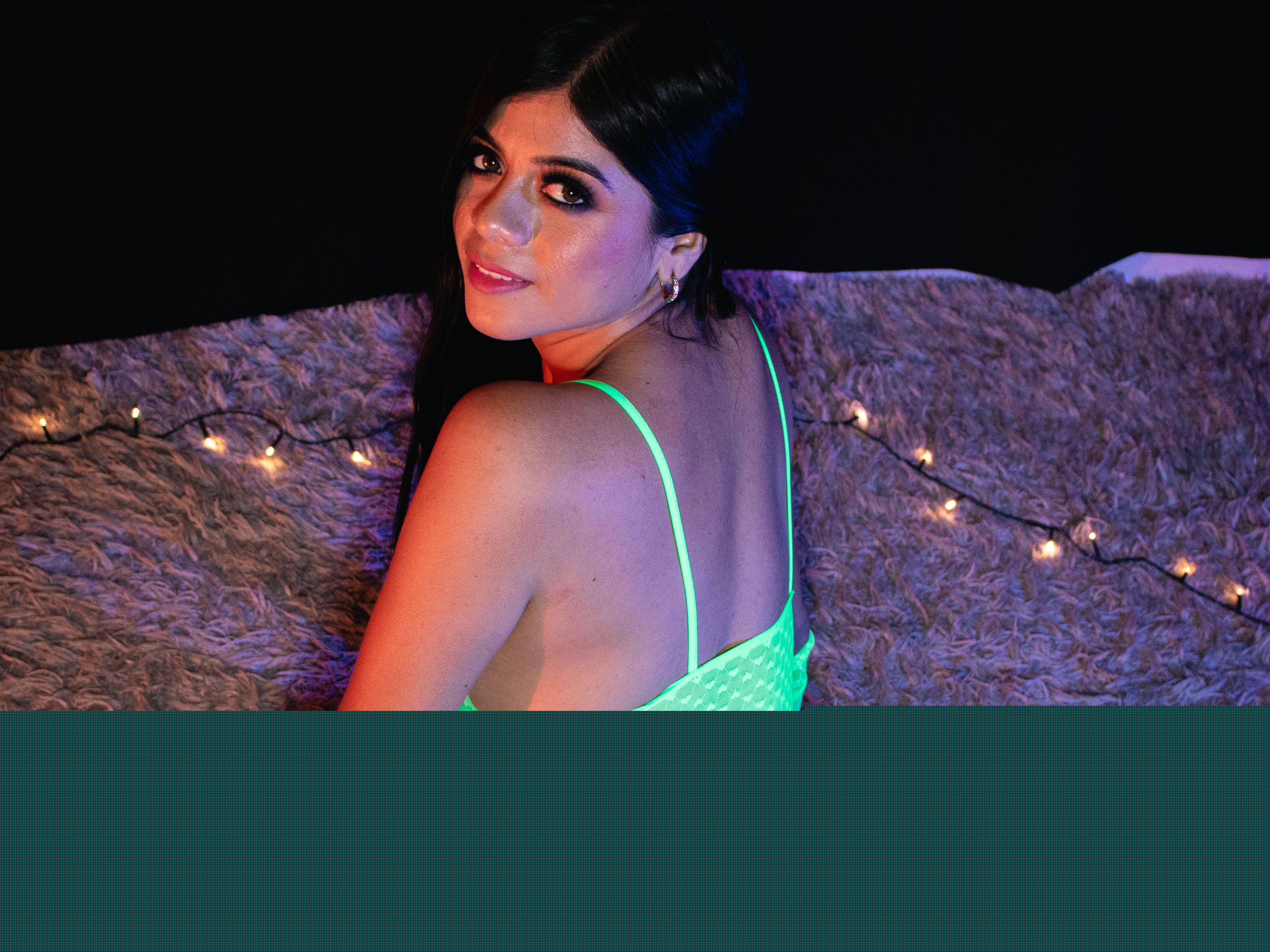 Live sex webcam photo for SopphyVera #3599765