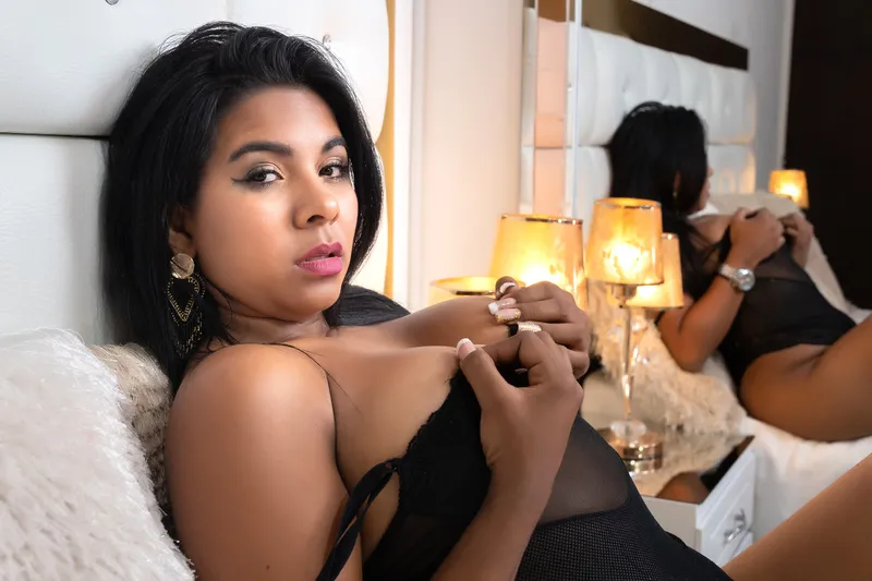 Live sex webcam photo for MaiaBroms #2950485