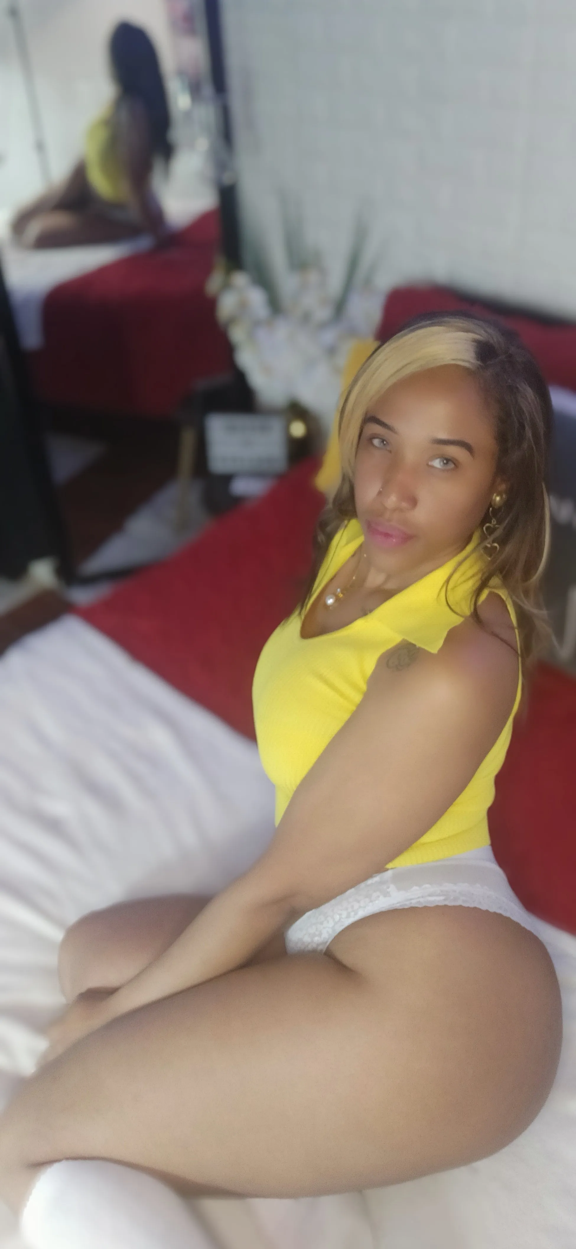 Live sex webcam photo for DulceLorraine #7132268