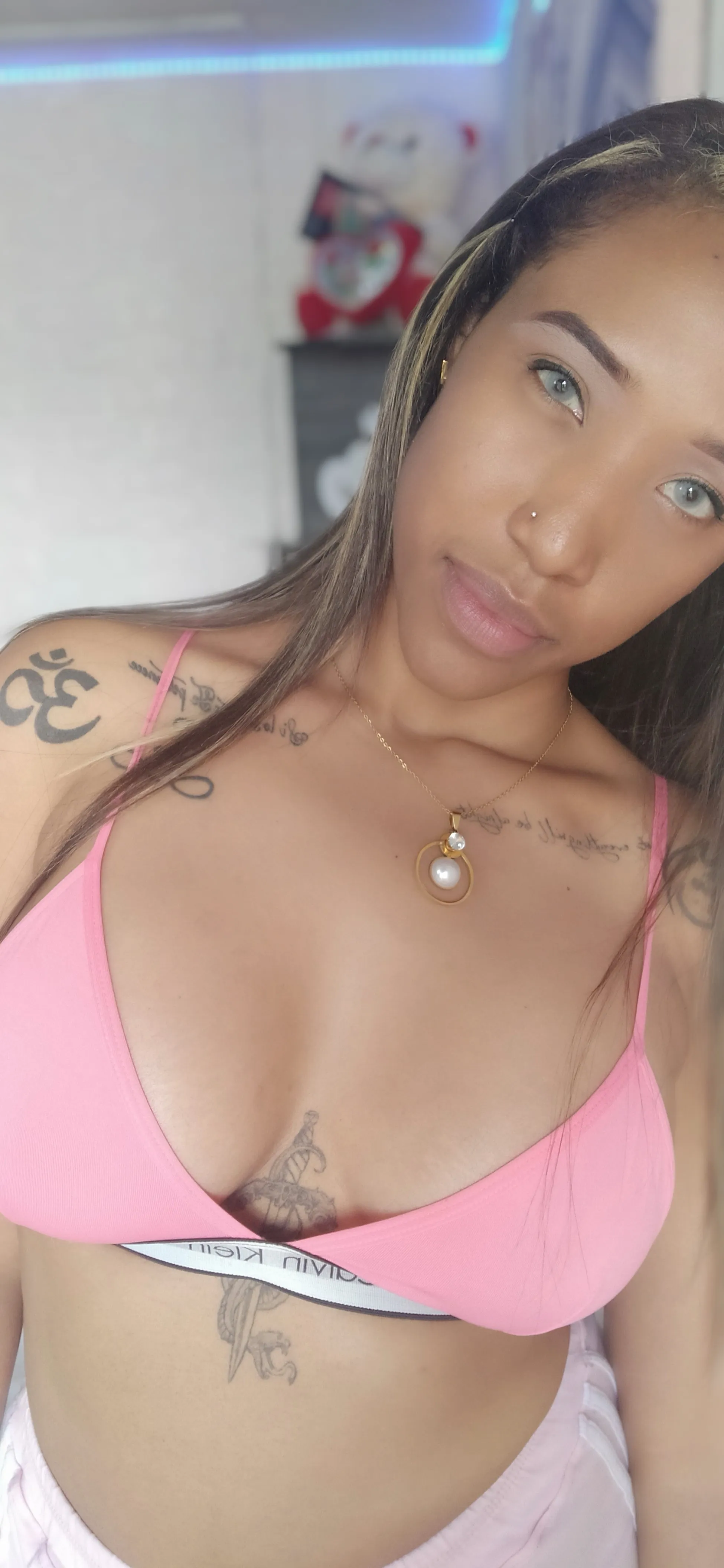 Live sex webcam photo for DulceLorraine #7132266