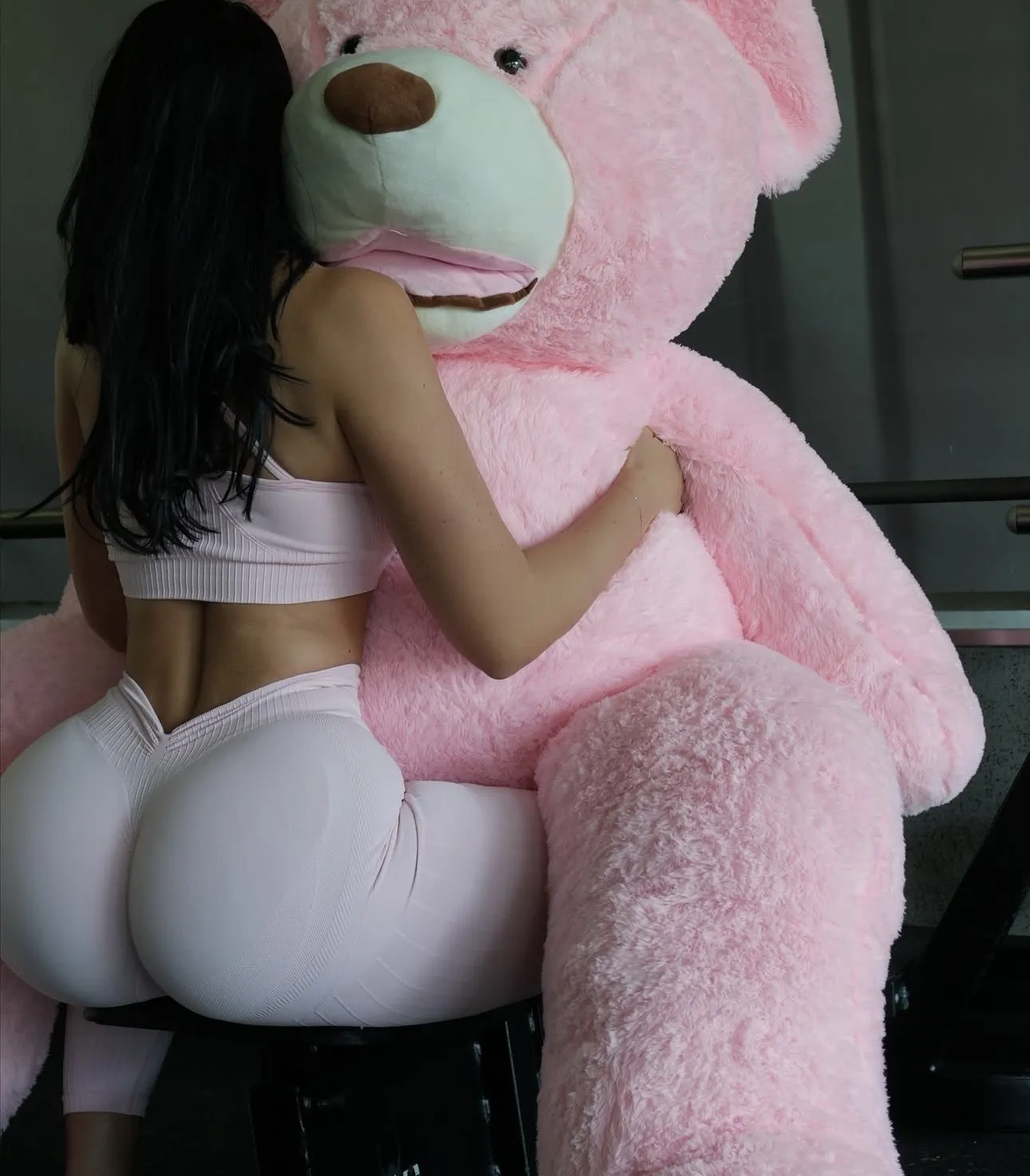 Live sex webcam photo for FrancescaHarris18 #8392169
