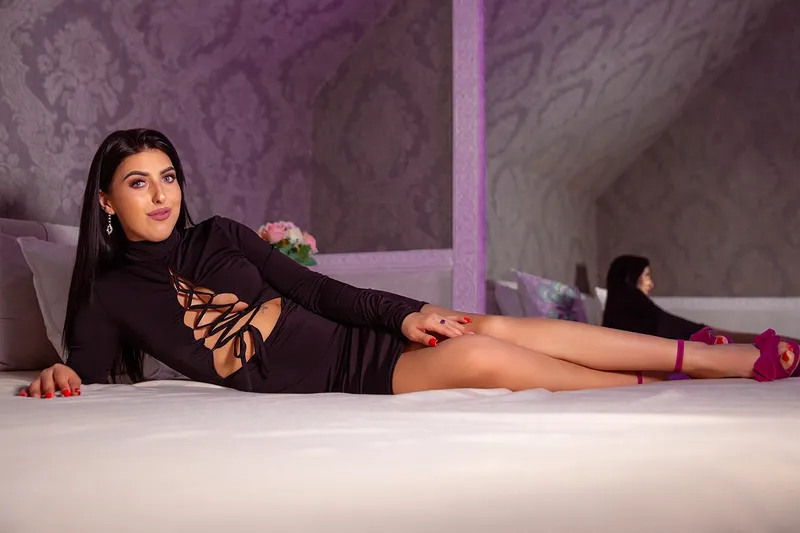 Live sex webcam photo for AmandaJanssen #3389486