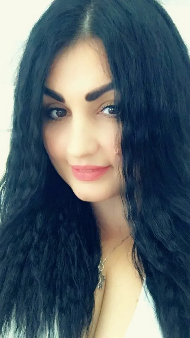 Live sex webcam photo for GrettaLika #7913883