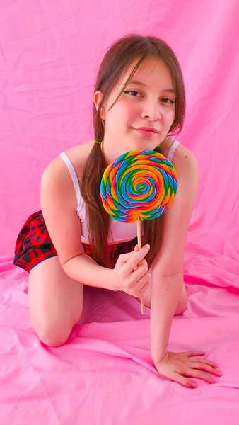 Live sex webcam photo for AriadnaDevi #2981348