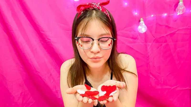 Live sex webcam photo for AriadnaDevi #3009388