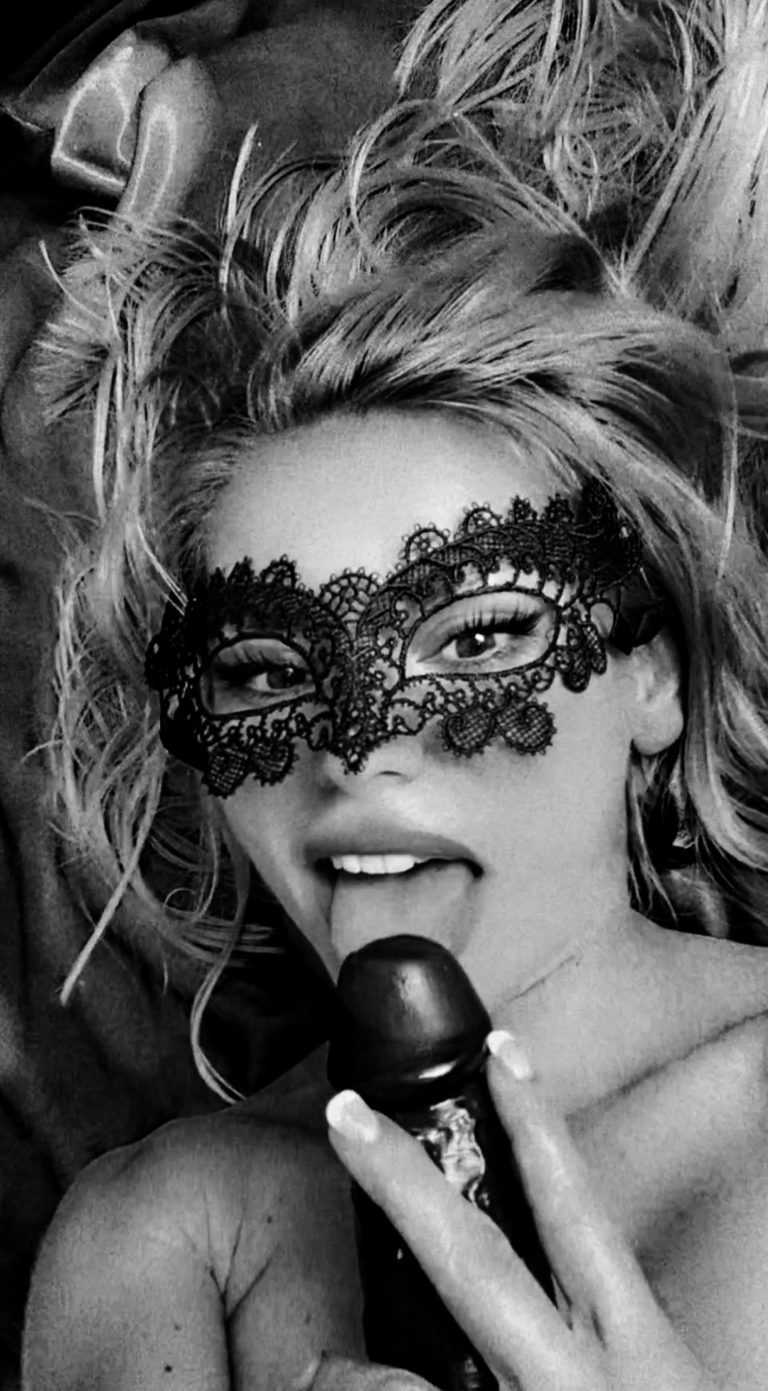 Live sex webcam photo for HelenaNiki #7873522