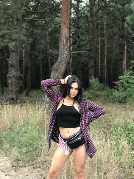 Live sex webcam photo for MiiaRoss #2922400