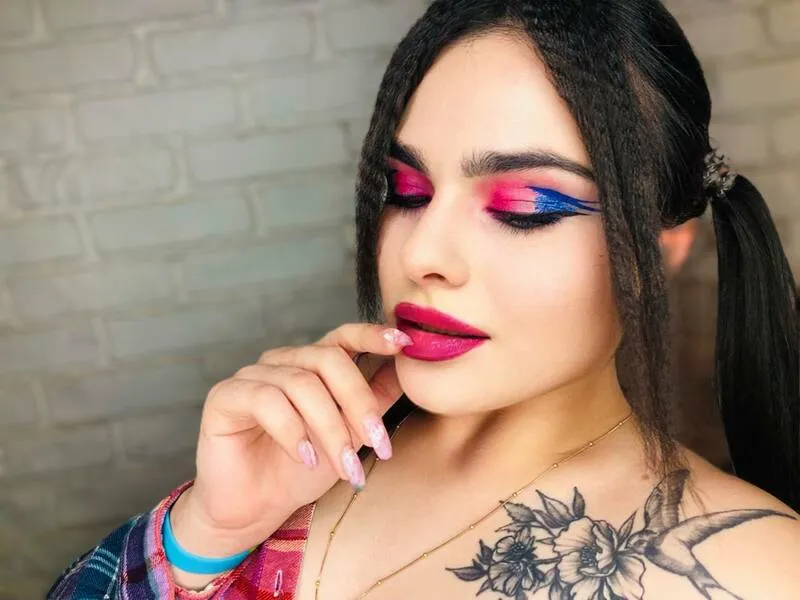 Live sex webcam photo for MiiaRoss #3661881