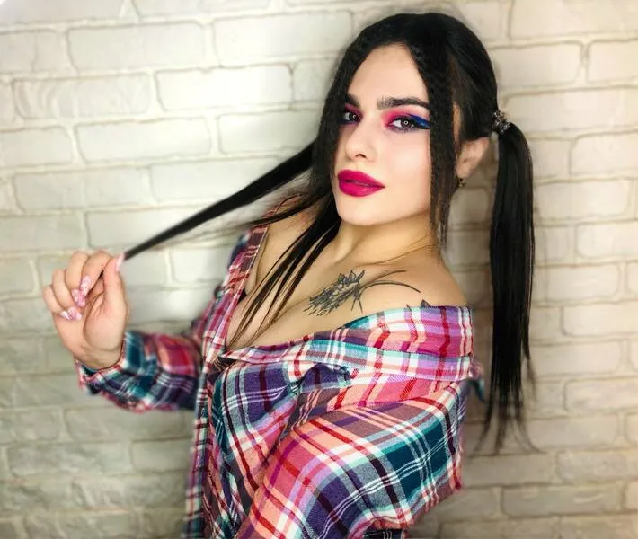 Live sex webcam photo for MiiaRoss #3661878