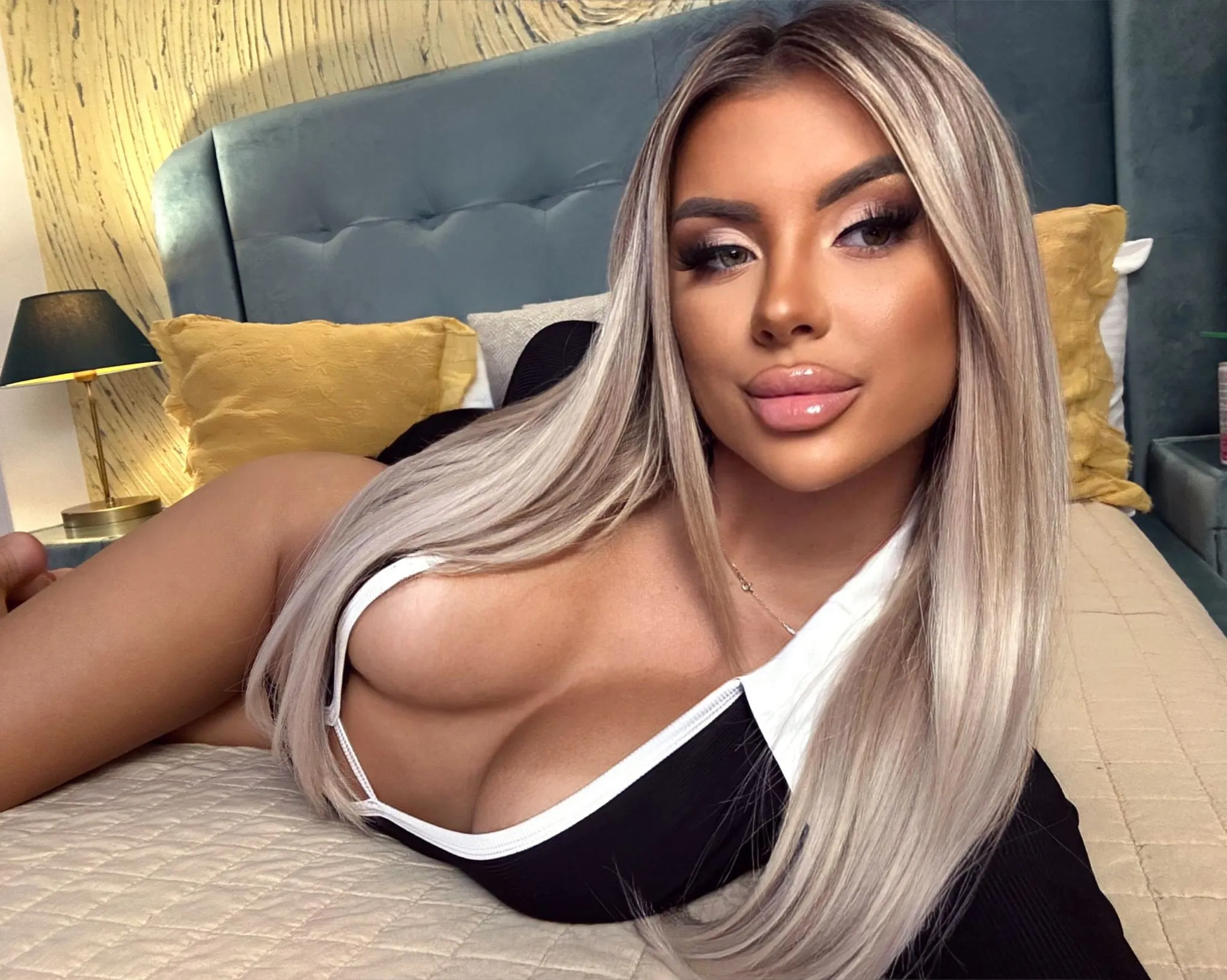 Live sex webcam photo for IvyRubens #7824073