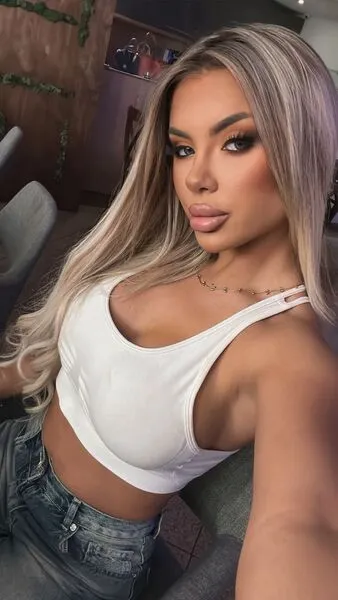 Live sex webcam photo for IvyRubens #7824102