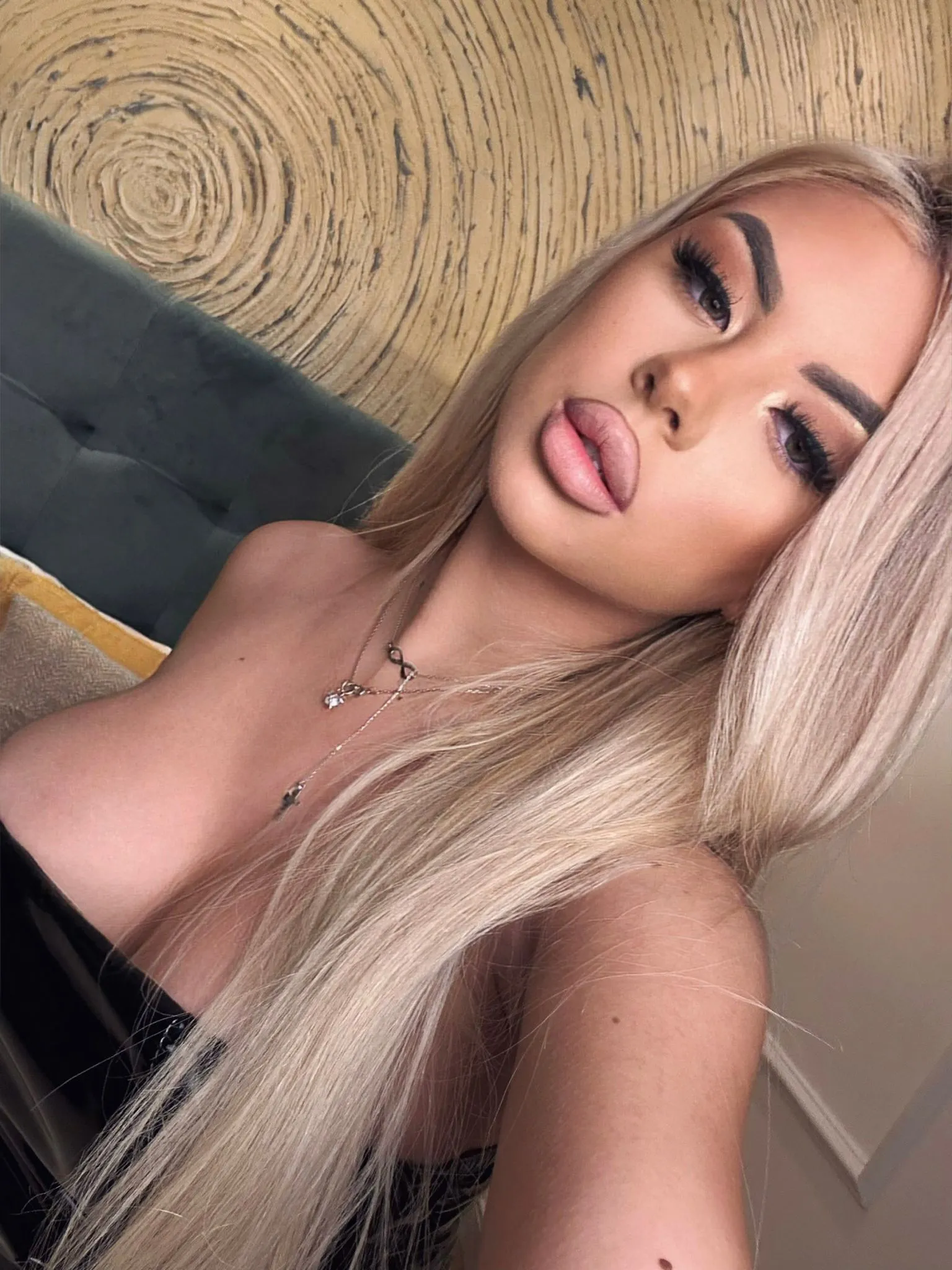 Live sex webcam photo for IvyRubens #7824058